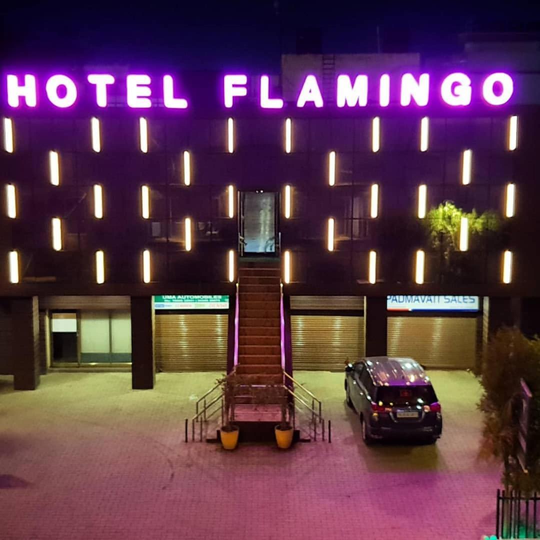 Hotel Flamingo Gāndhīdhām Esterno foto